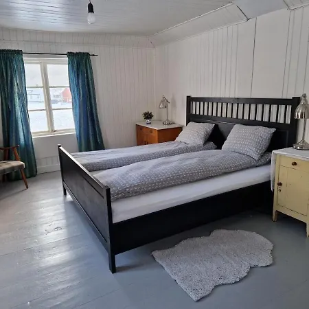 Selnestun Holiday home